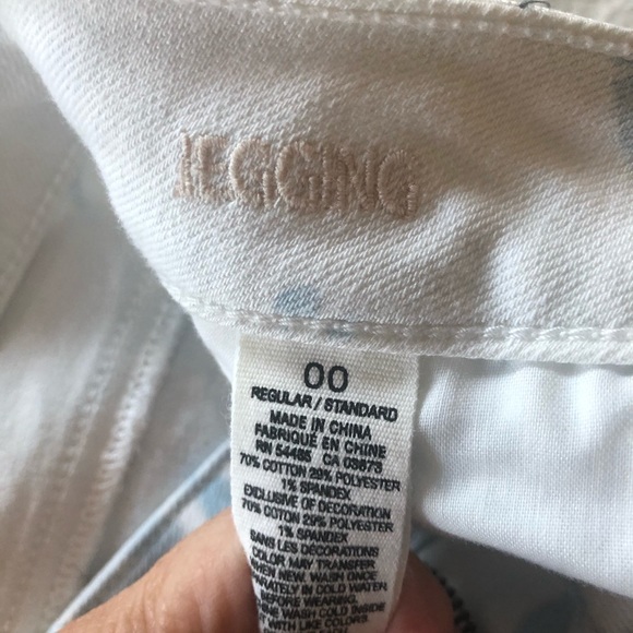 00 American Eagle Jeans - Picture 2 of 3